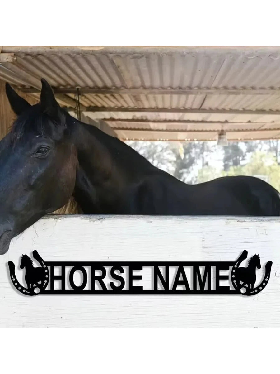 Customizable Horse Surname Iron Sign, Personalized Horseshoe Name Wall Art Gift, Multi-Functional Hanging Decor, Yard Decoration