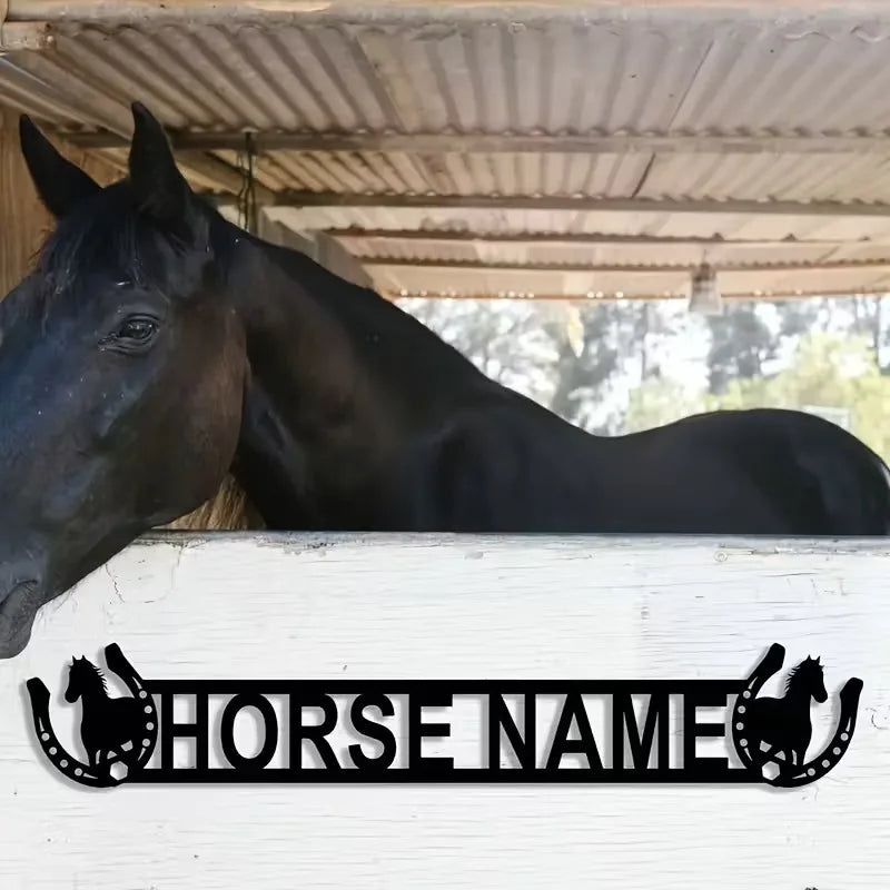 Customizable Horse Surname Iron Sign, Personalized Horseshoe Name Wall Art Gift, Multi-Functional Hanging Decor, Yard Decoration