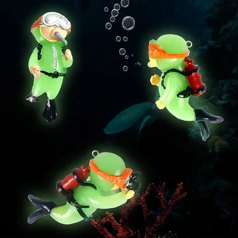 Fish Tank Decoration Luminous Green Mini Floating Diver Aquarium Ornaments Cute Small Floating Diver Aquarium Accessories