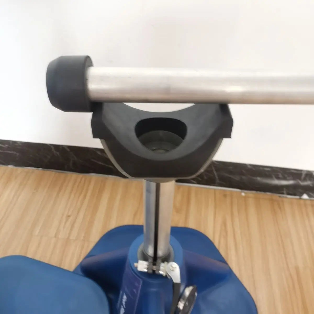 Horseshoe repair bracket nail palm professional hoof trimming tool horse stool nail palm shelf