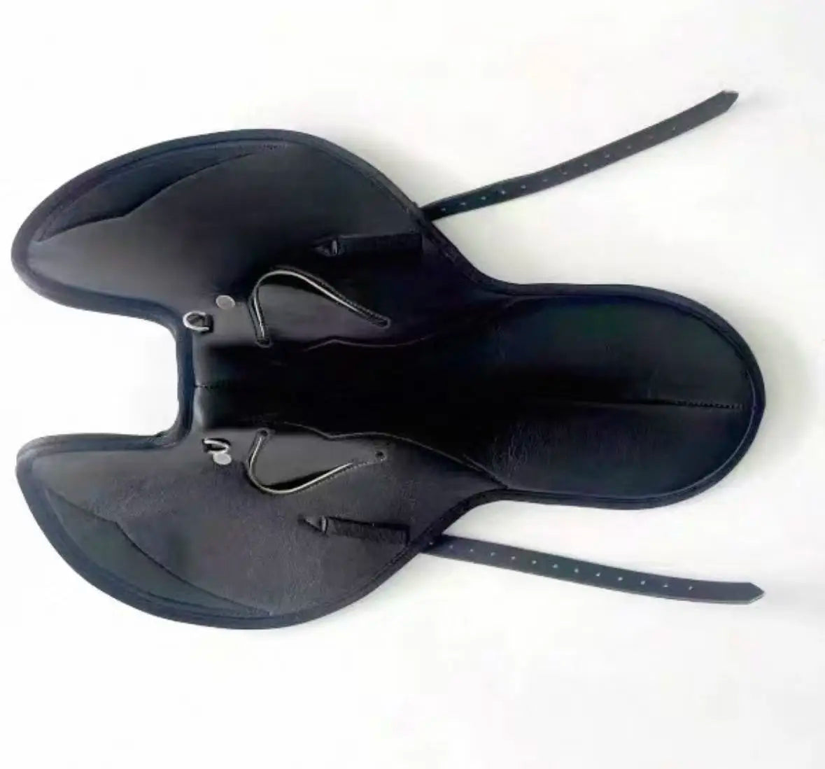 Stock 350 Gram Light Weight Racing Saddle Training Saddle Speed Racing Saddle Equestrian Equipment. Small Size(33*33CM)