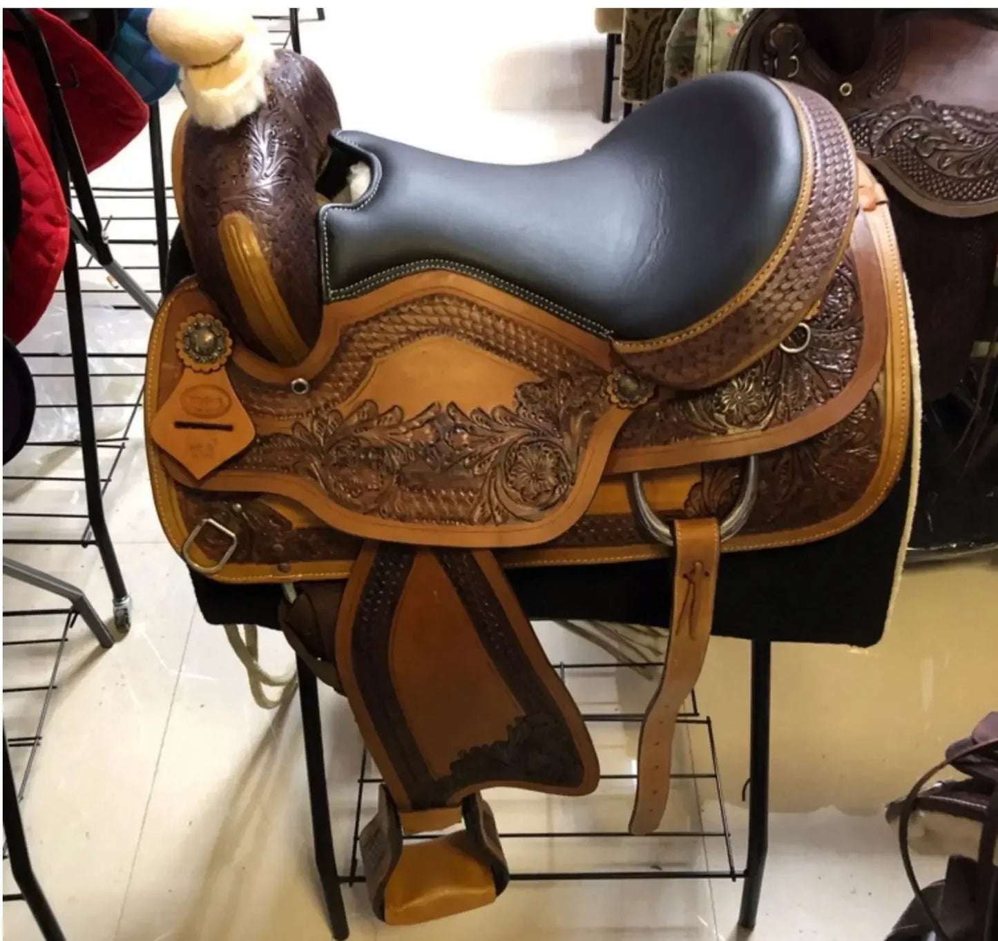 Western Saddle Essence Riding Supplies Pure Cowhide Knight Full Set of Equipment