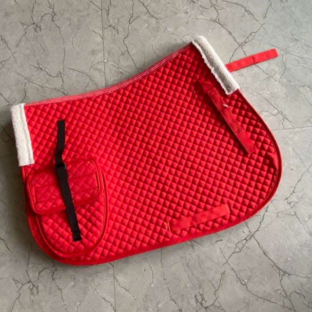 Horses absorb sweat, sweat pad, shock absorber, sweat drawer with pocket saddle pad, horse equipment.