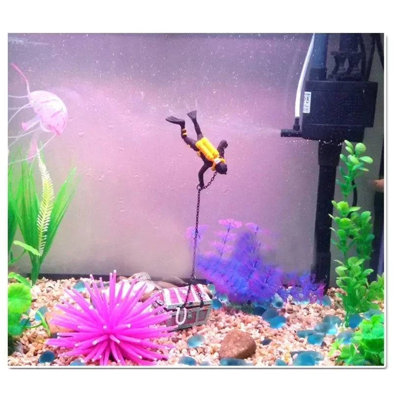 Resin Treasure Hunter Diver Fish Tank Decor Mini Ornament Aquarium Decoration Underwater Landscape